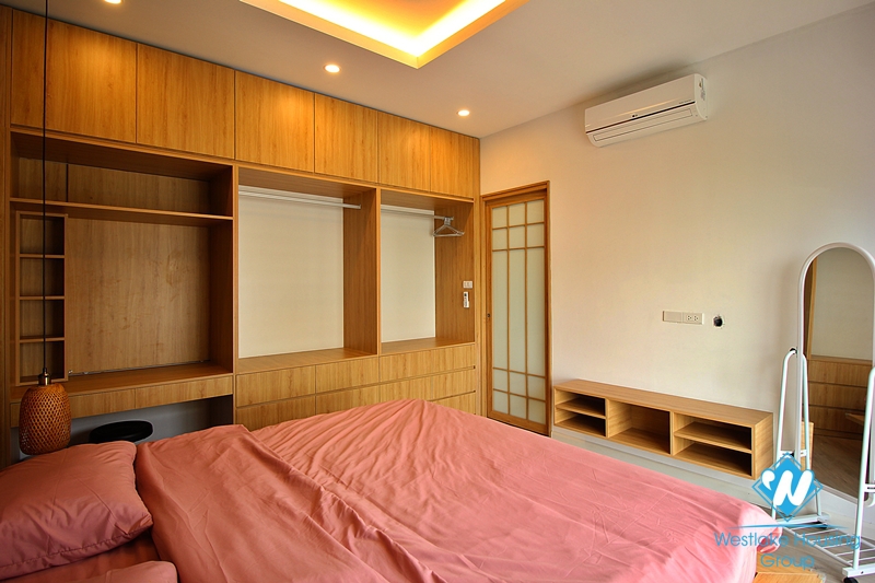 Stunning one bedroom apartment for rent on Lac Long Quan 